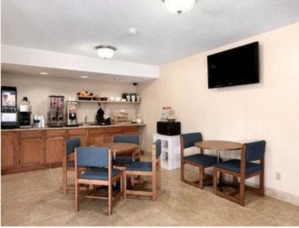 American Best Value Inn 劳伦斯 外观 照片