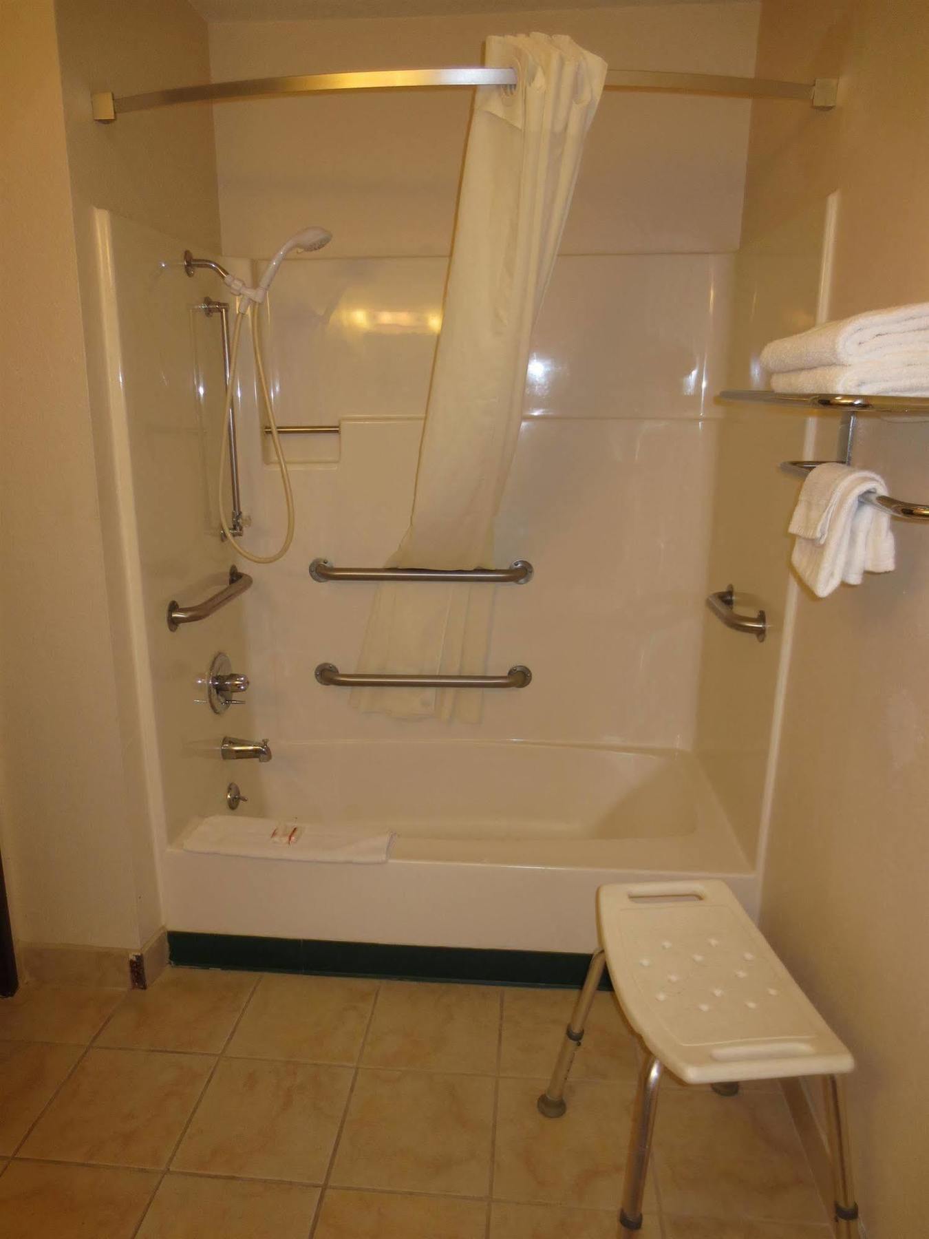 American Best Value Inn 劳伦斯 外观 照片